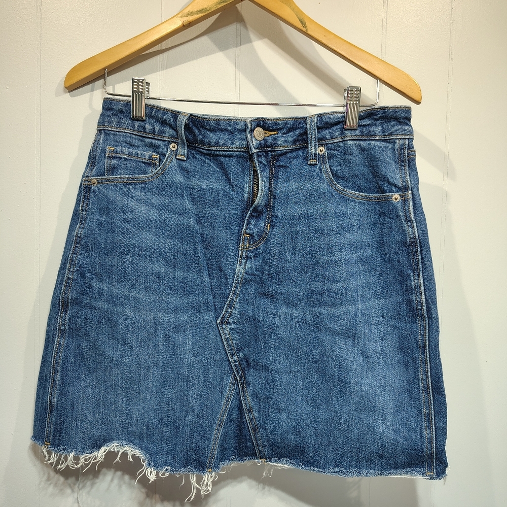 Old Navy High-Waisted Denim‎ Skirt Size 8